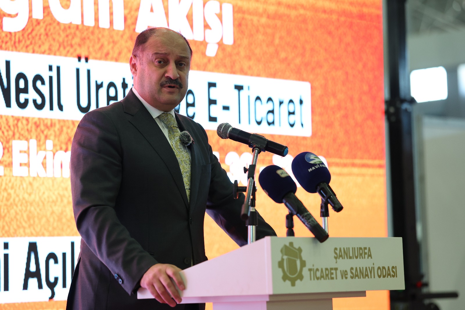 GÜLPINAR’DAN GENÇLERE GÜVEN MESAJI: “YARINLARI SİZ İNŞA EDECEKSİNİZ