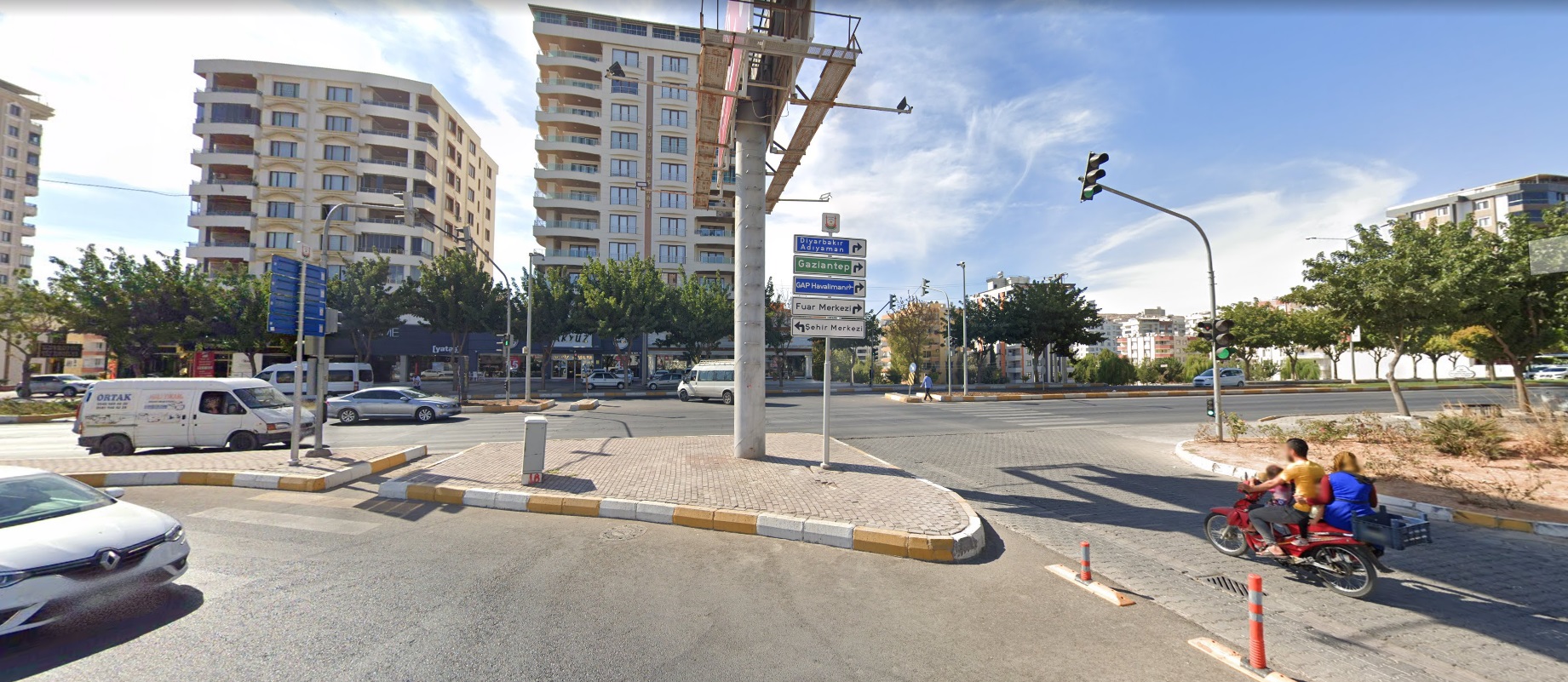 METROLİFE KAVŞAĞINDA TRAFİK ÇİLESİ BİTMİYOR
