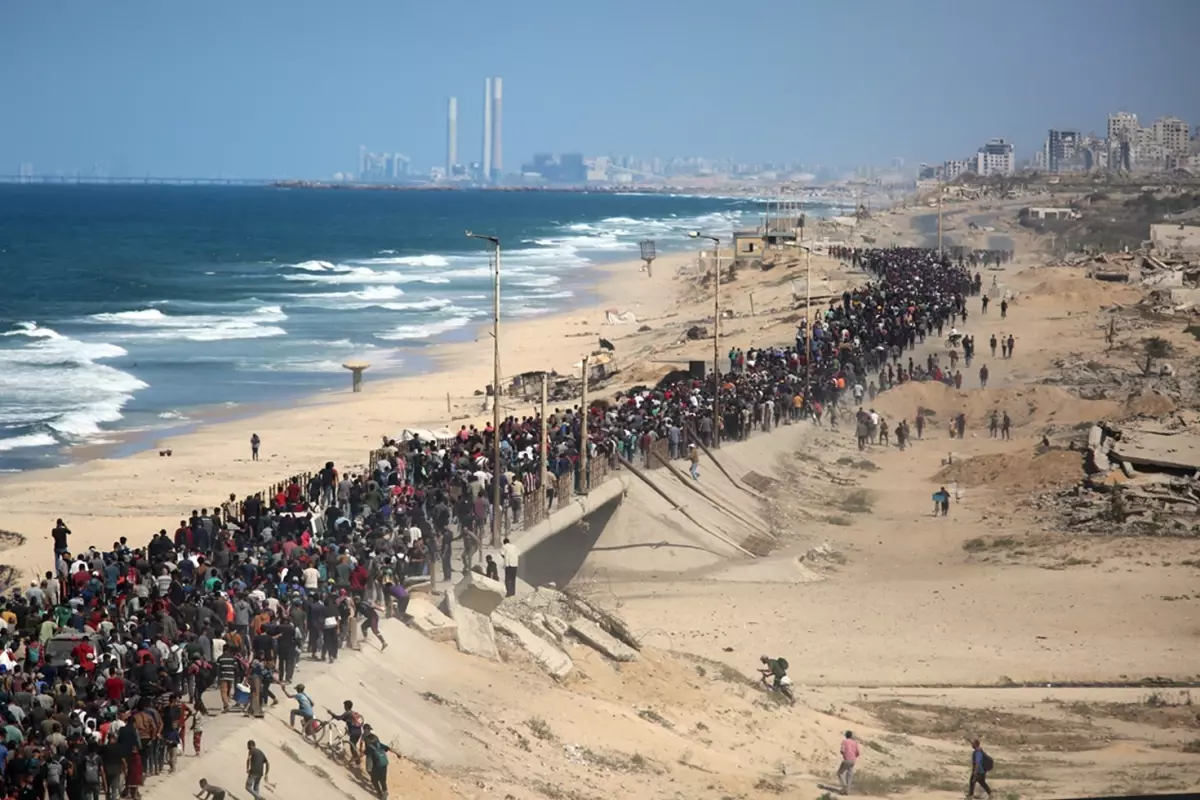 GAZZE’DE “YENİ BAŞLANGIÇ”: İSRAİL ÇEKİLİYOR, GAZZELİLER EVLERİNE DÖNÜYOR