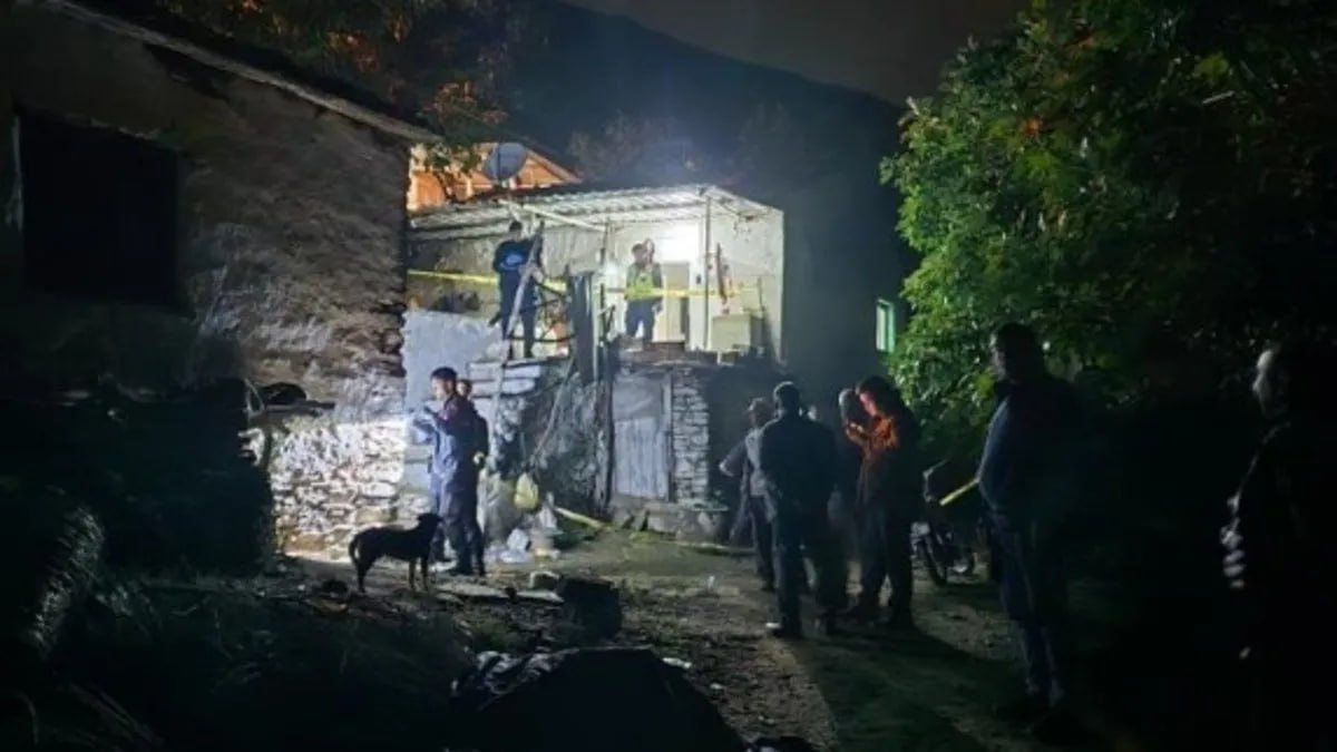 İzmir’de Aile Faciası: Baba Oğlunu Öldürdü, Eşini Yaraladı