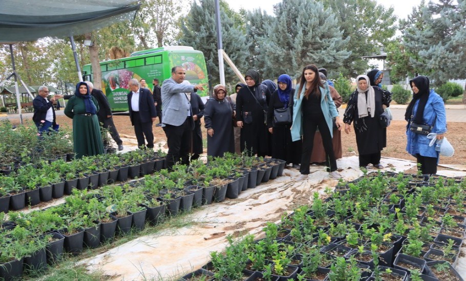 BÜYÜKŞEHİR, EMEKLİLERE HEM EĞİTİM VERDİ HEM MORAL SAĞLADI