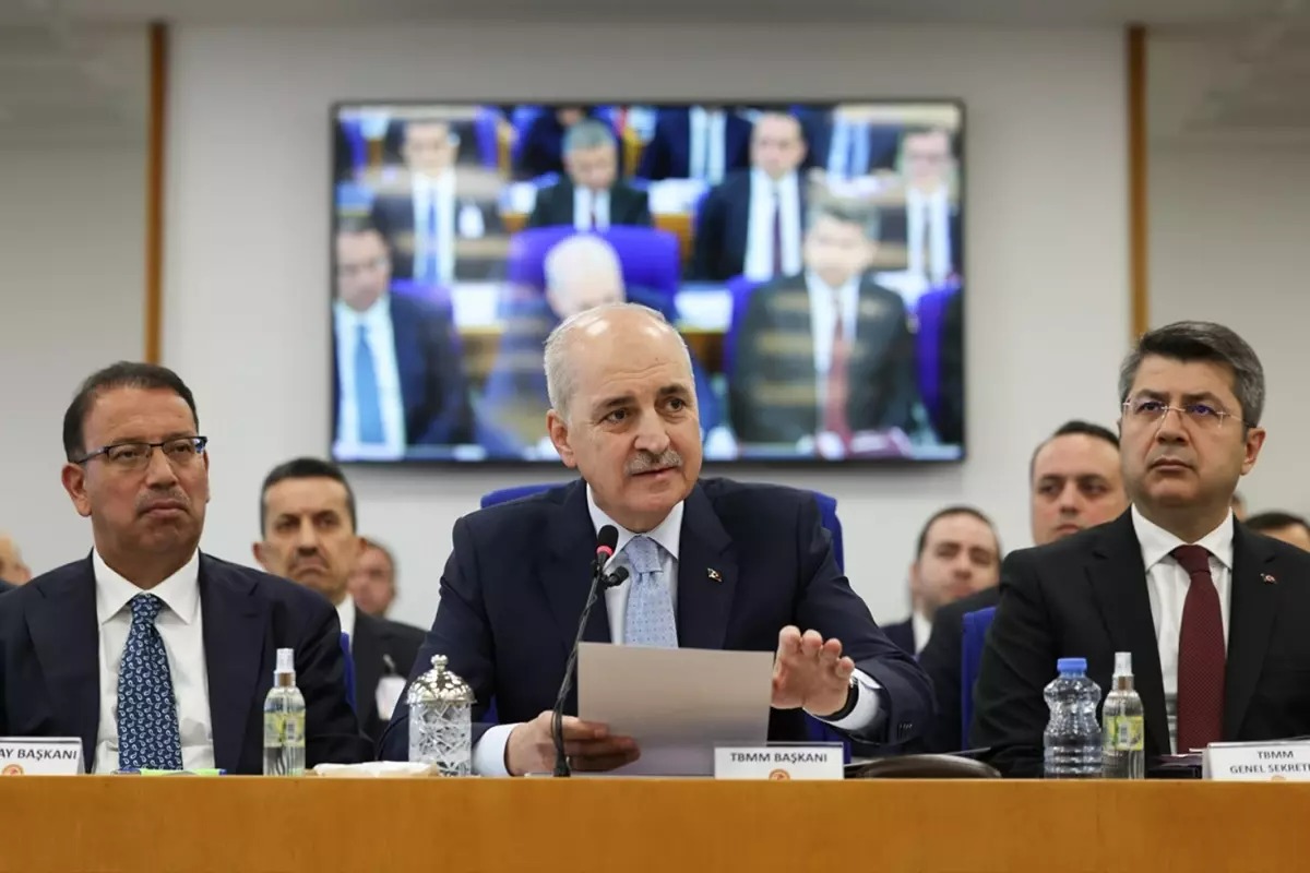 NUMAN KURTULMUŞ KOMİSYONU TERK ETTİ! “BU ÇOK AĞIR BİR HAKARET”