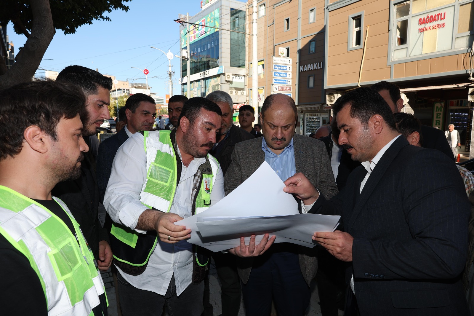 :  BAŞKAN GÜLPINAR, DİVANYOLU’NDAKİ ÇALIŞMALARI YERİNDE İNCELEDİ