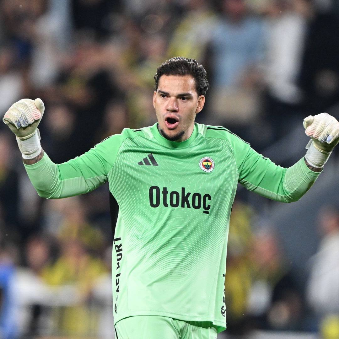 Viktoria Plzen Taraftarından Fenerbahçe’ye Provokatif Koreografi!