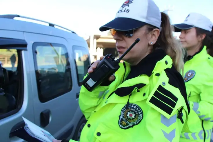 TRAFİK CEZALARI SERTLEŞTİ: DRİFT YAPANLARA REKOR CEZA, SCOOTER KURALI DEĞİŞTİ