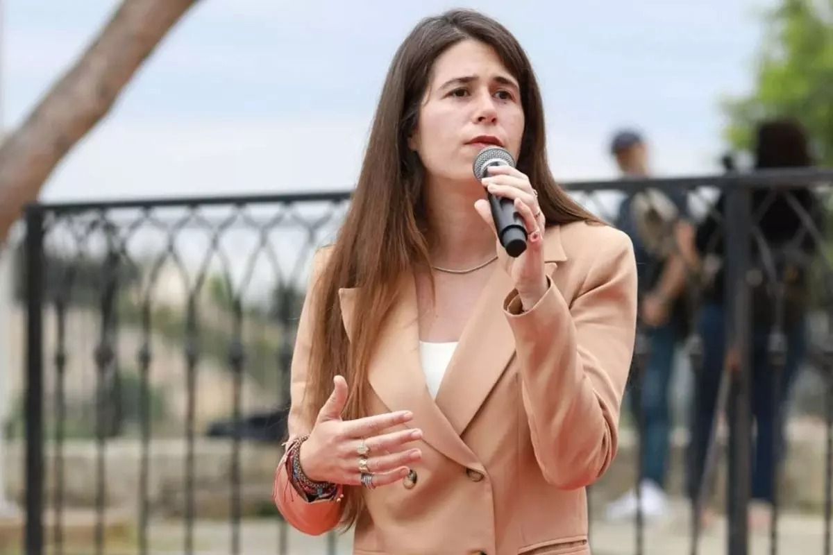 ÇEŞME BELEDİYE BAŞKANI LÂL DENİZLİ ADLİYEDE: UYUŞTURUCU SORUŞTURMASINDA İFADE VERİYOR