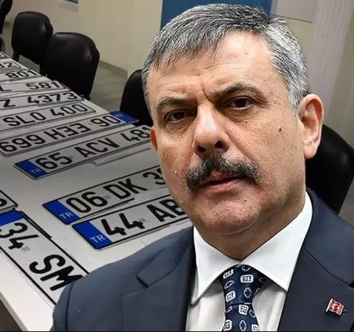 Bakan Çiftçi’den APP Plaka ve Multimedya Uyarısı: “Araçlarınızı Kanuna Uygun Hale Getirin” 