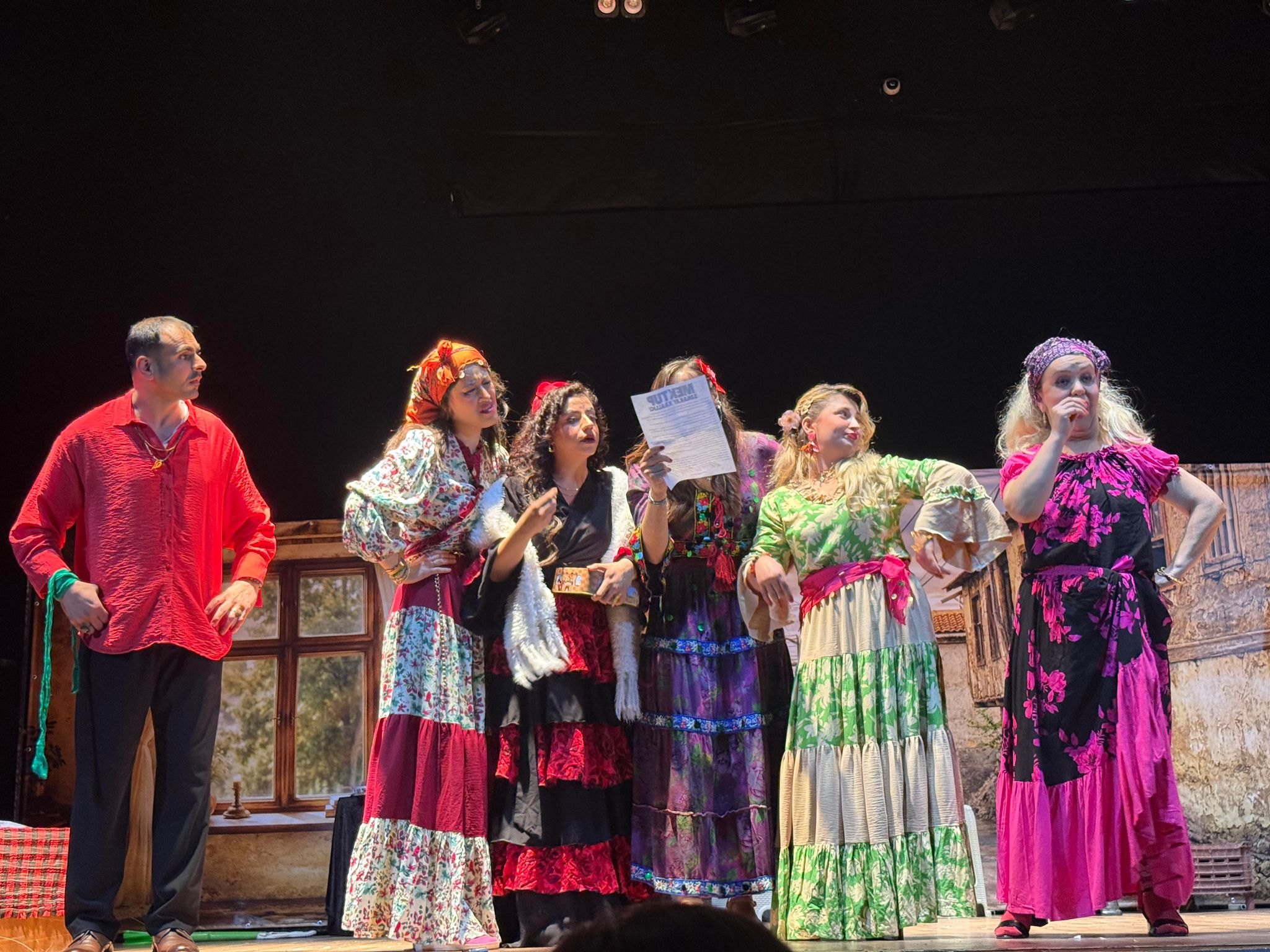 Mavi Sanat’tan Görkemli Müzikal: "Karam - Kral Çingene" Şanlıurfalılarla Buluştu