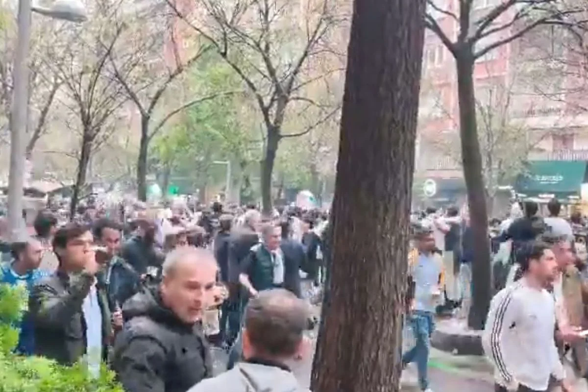 TRİBÜNLERDE TEPKİ ÇEKEN SLOGAN YİNE GÜNDEMDE