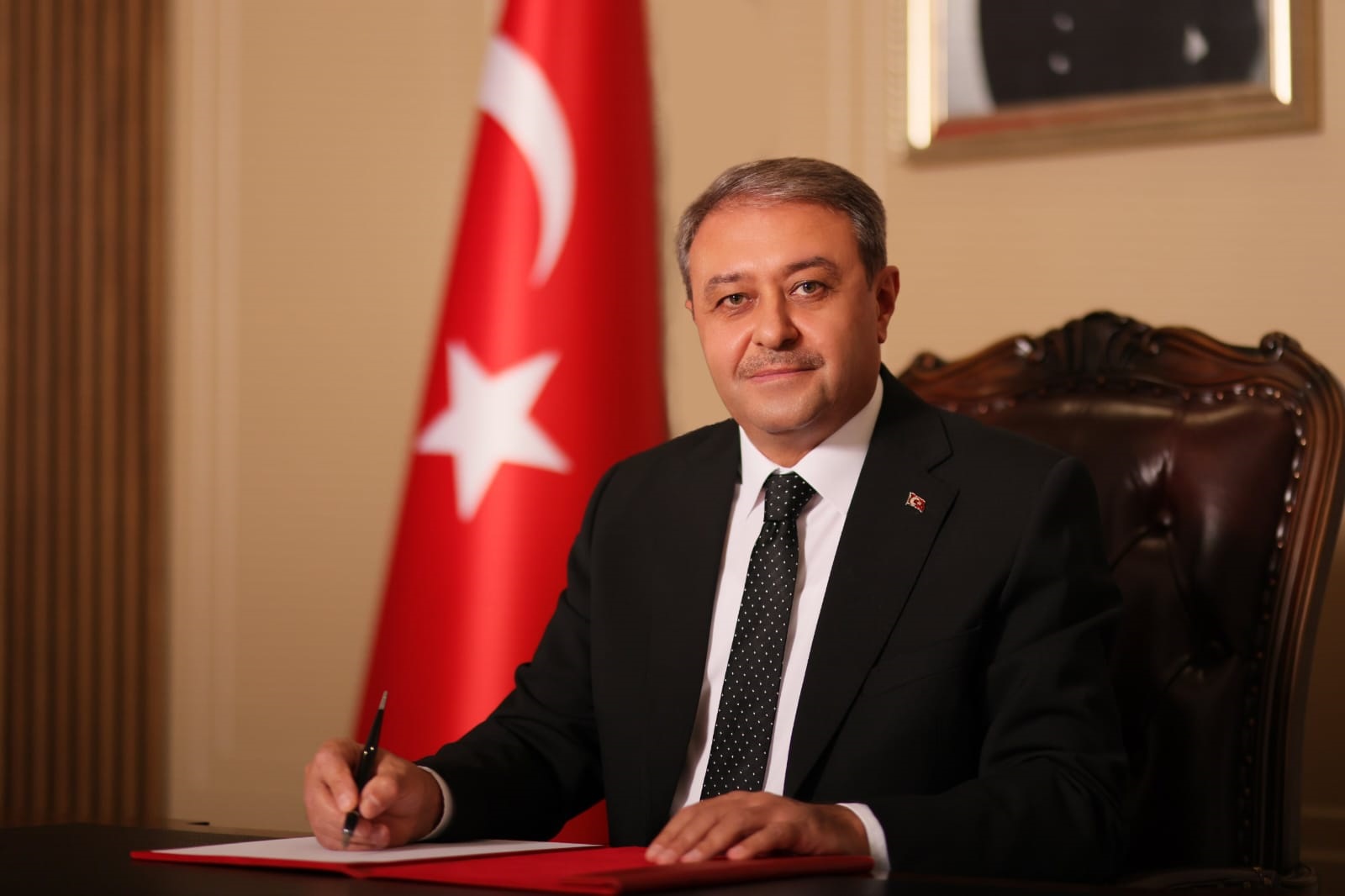 VALİLİKTEN OKULLARA GÜÇLÜ GÜVENLİK DESTEĞİ  