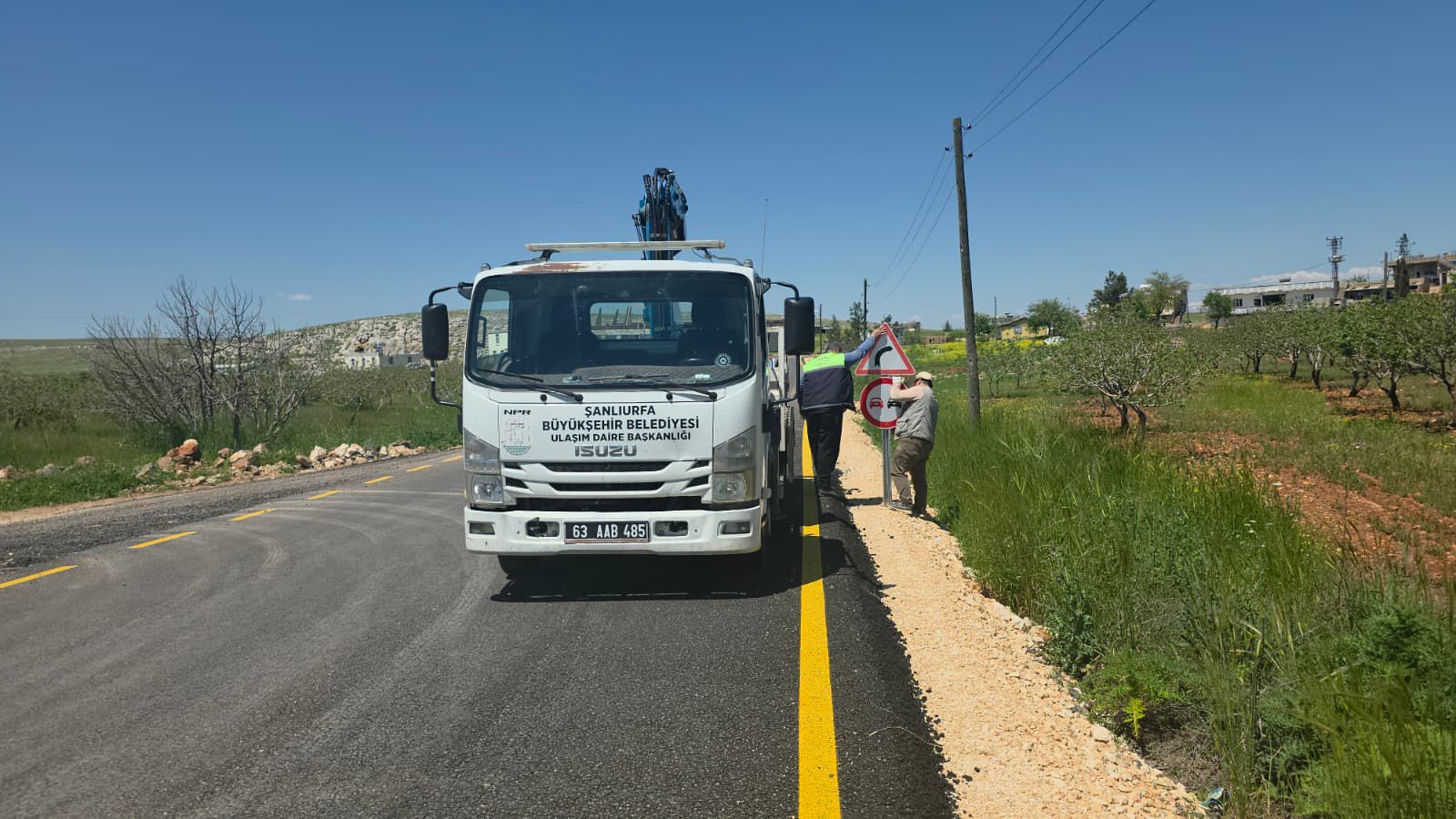 Kırsalda Güvenli Yolculuk: Şanlıurfa’da Yollar Daha Güvenli Hale Geldi