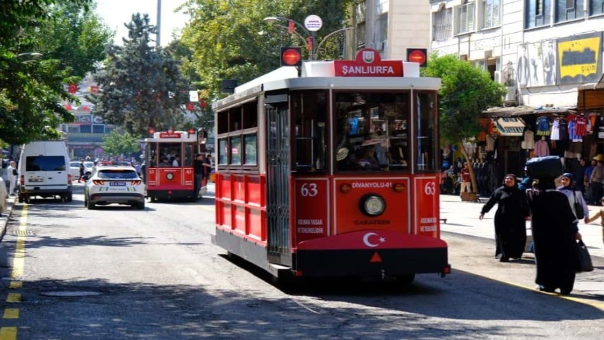 Divanyolu’nda Yaz Düzeni: Gündüz Araçlara Kapalı, Akşam Yeniden Açılıyor