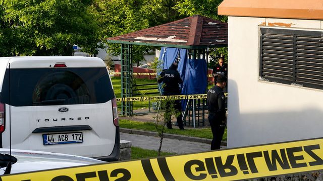 Parkta Kahreden Olay! 18 Yaşındaki Beyzanur Kameriyede Ölü Bulundu