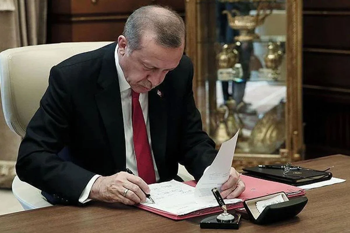 Resmi Gazete’de Yeni Atama ve Görevden Almalar: 4 Bakanlıkta Dikkat Çeken Değişim