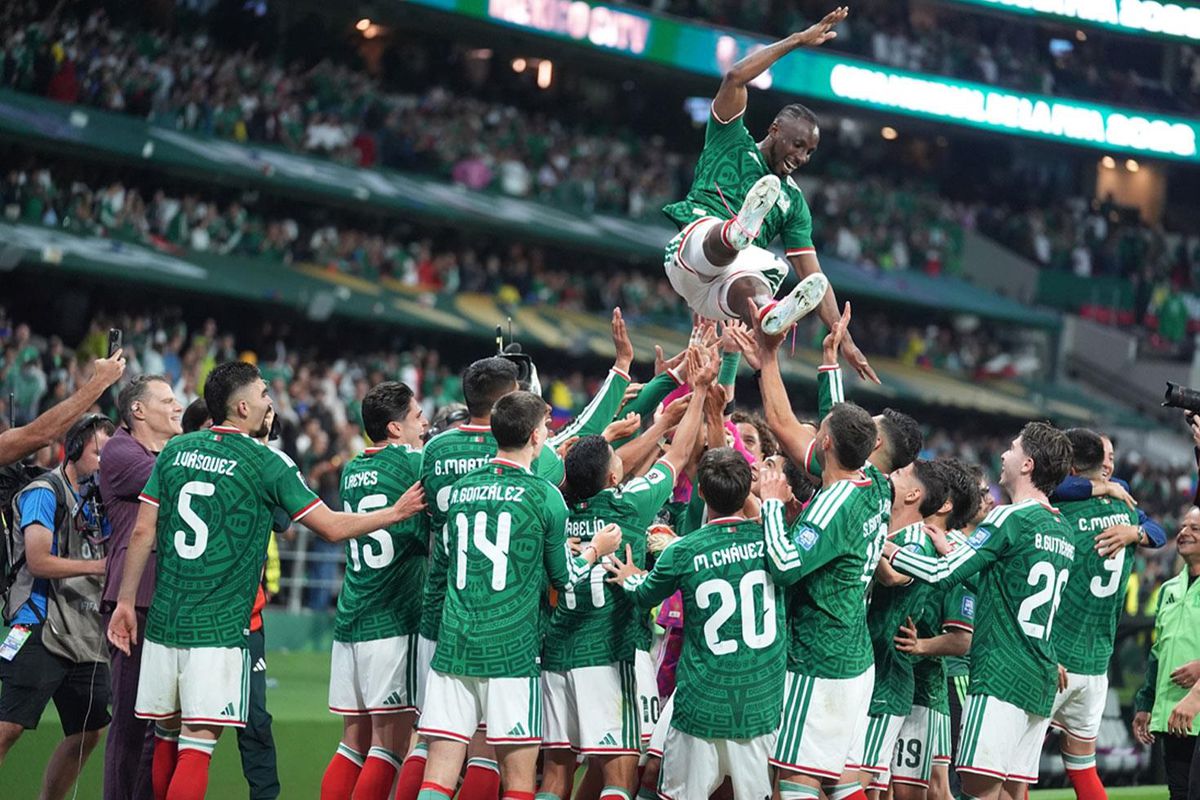 Meksika Gol Yemeden Son 16'ya Yükseldi! Ekvador'u 2-0'la Geçti