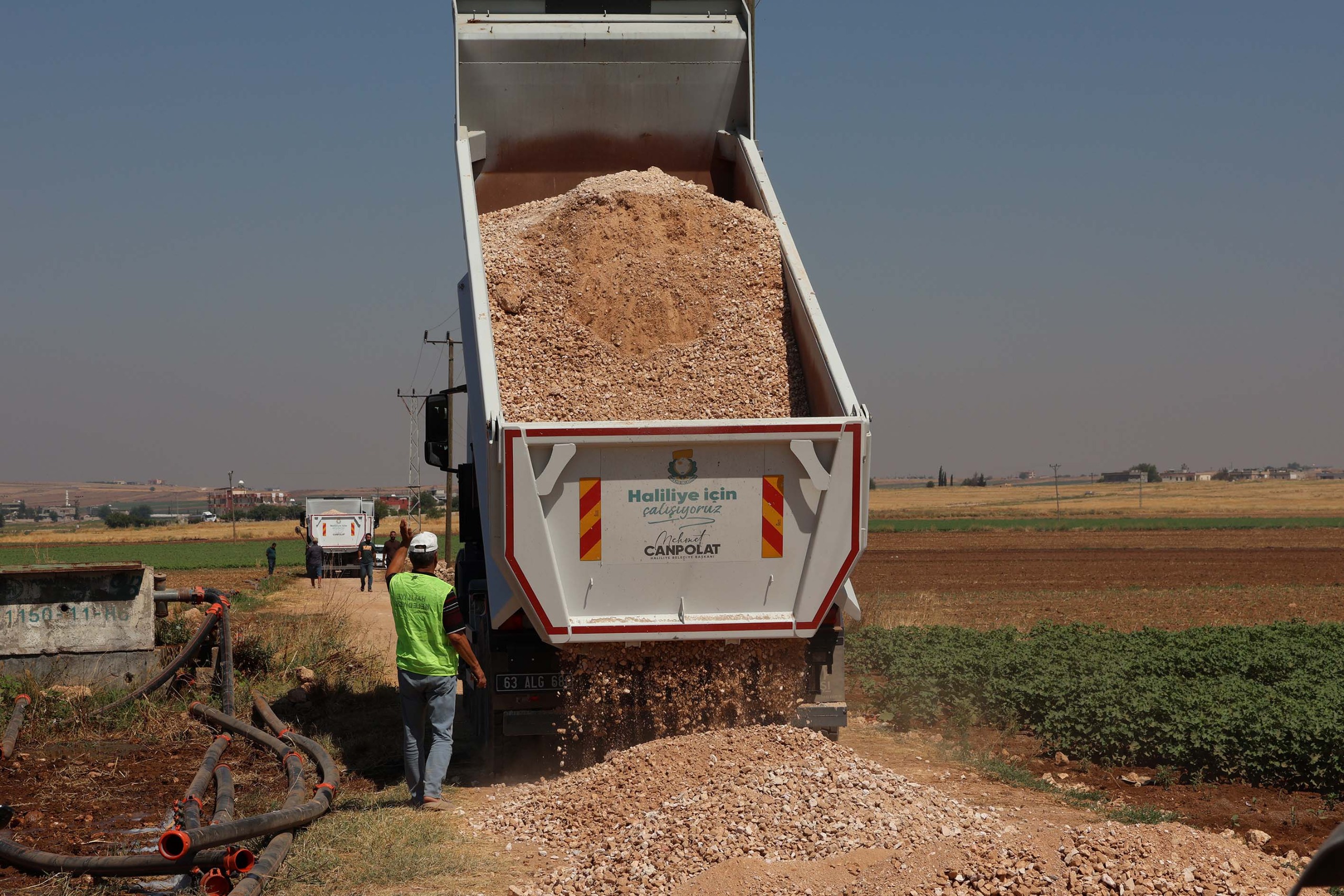 HALİLİYE'DE KIRSAL MAHALLELERE ULAŞIM HAMLESİ!