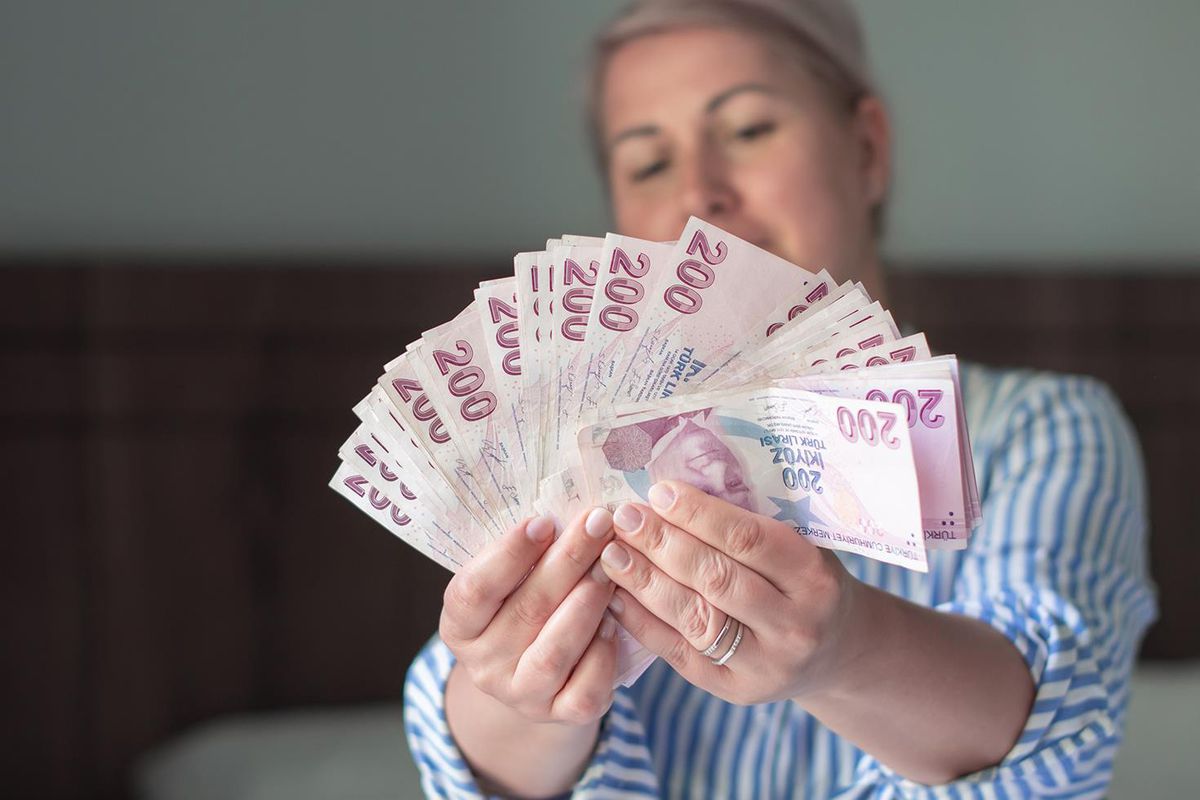 ŞEHİT YAKINLARI VE GAZİLERE YENİ DÜZENLEME! MAAŞLAR ARTIYOR, HAKLAR GENİŞLİYOR