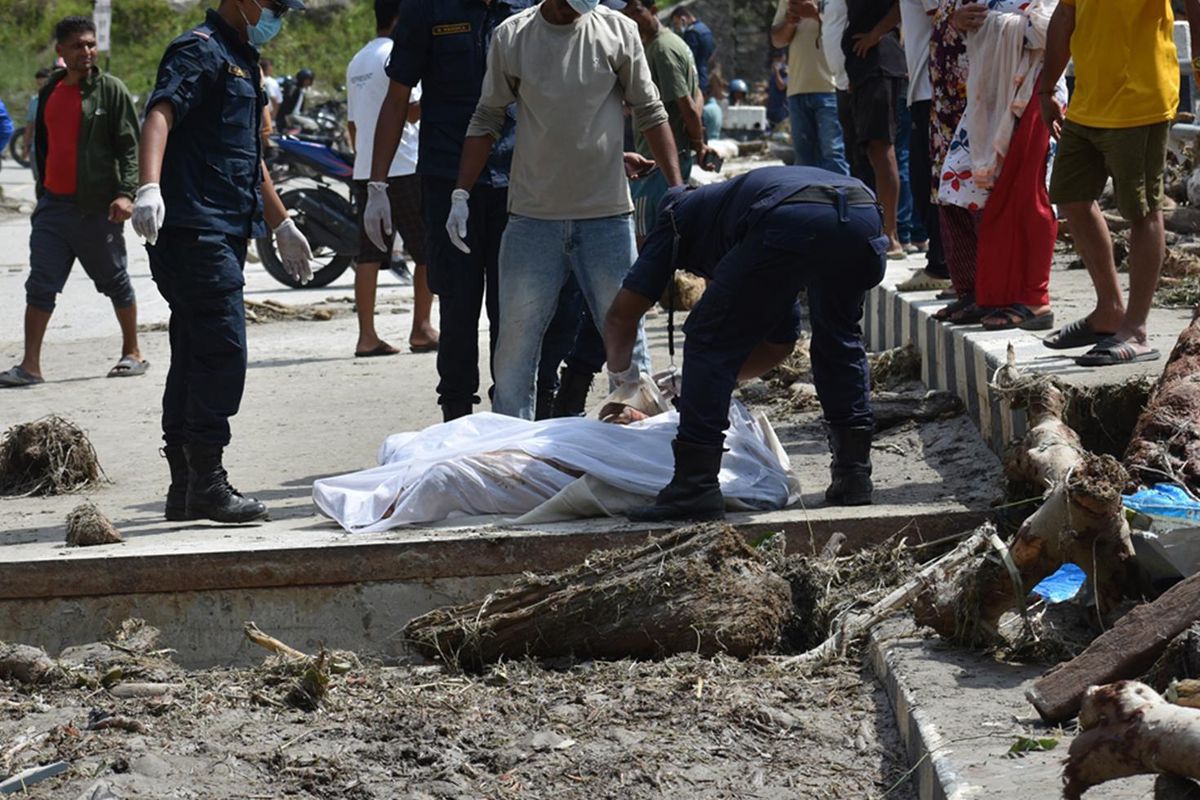 DEPREM SANILDI, GERÇEK ÇOK BAŞKA ÇIKTI! NEPAL VE TİBET'TE FELAKETİN BİLANÇOSU AĞIRLAŞIYOR