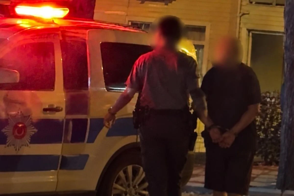 BİR İL BU OLAYI KONUŞUYOR! İŞ İNSANI, 18 YAŞINDAN KÜÇÜK İKİ ÇOCUKLA OTELDE YAKALANDI