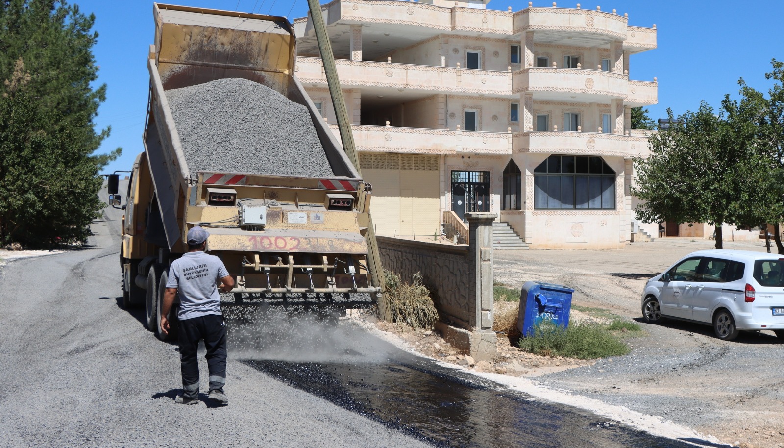 VİRANŞEHİR’DE 5 KİLOMETRELİK KIRSAL YOL YENİLENDİ