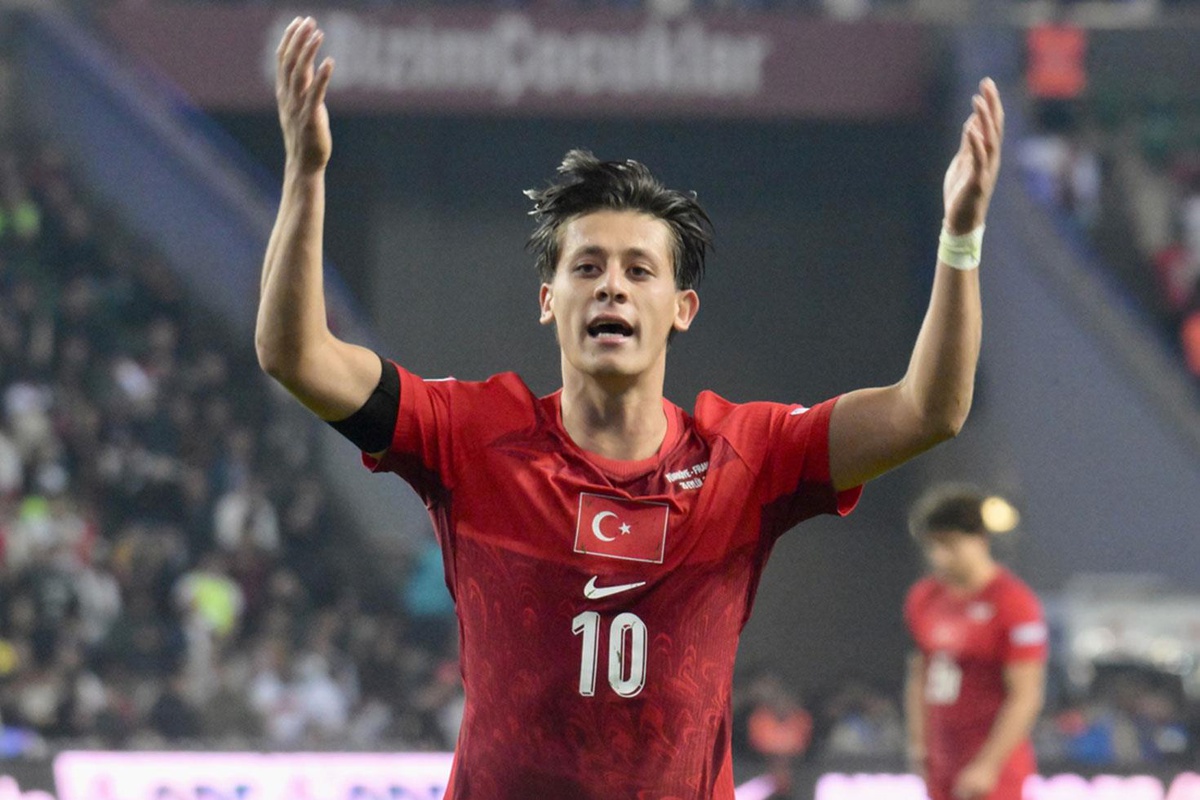 FRANSA YENİLGİSİ ARDA GÜLER’İ YIKTI! HEDEFİNİ AÇIKLADI