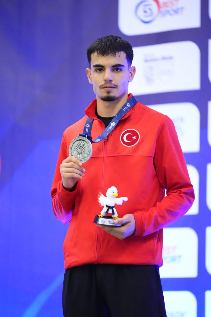 DÜNYA İKİNCİSİ EYYÜBİYE’DEN