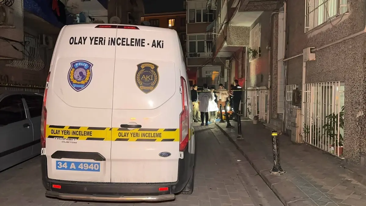 İSTANBUL’DA POLİSE SİLAHLI SALDIRI! ÇATIŞMADA ŞÜPHELİ VURULDU