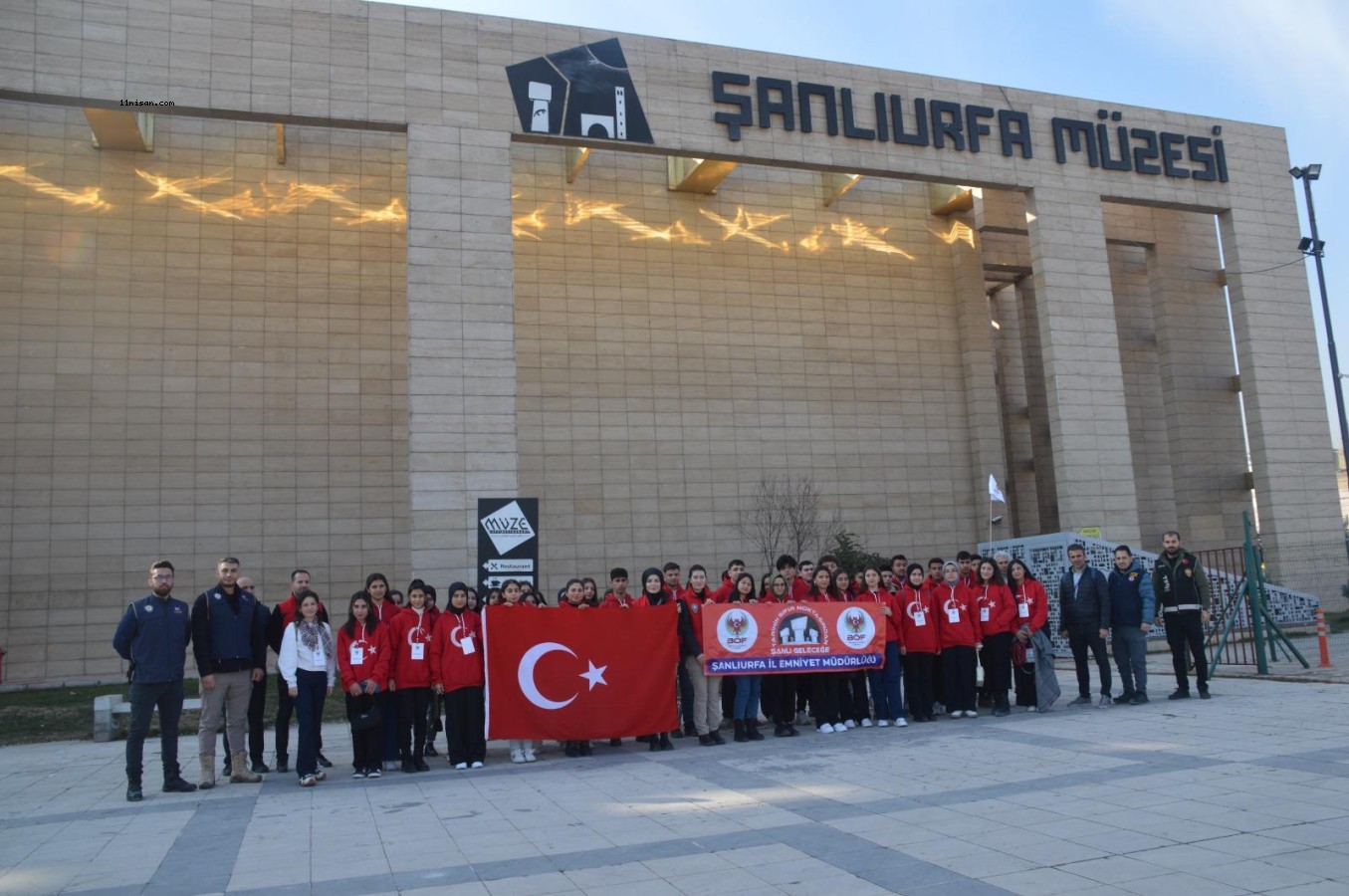 Şanlıurfa Terörle Mücadele Şube Müdürlüğü’nden Öğrencilere Tarihi Gezi ve Eğitim Projesi;