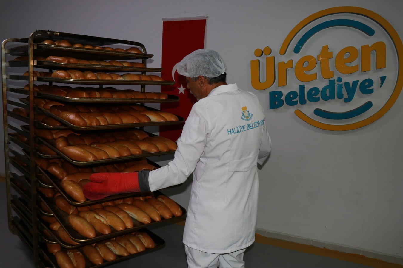 Haliliye’de 6 bin ekmek ihtiyaç sahiplerinin sofrasında