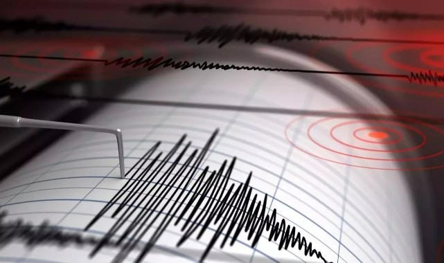 MARMARA'DA KORKUTAN DEPREM! İSTANBUL'DA DA HİSEDİLDİ