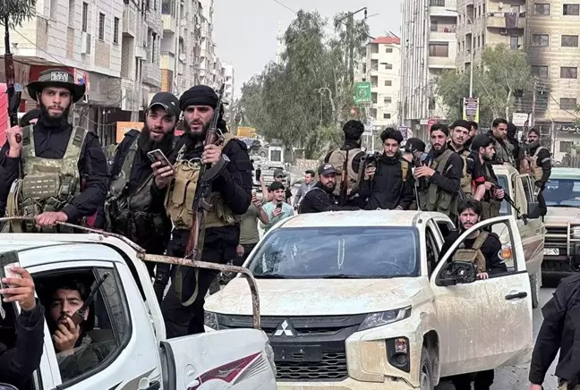 TÜRKİYE'NİN YANI BAŞINDA SICAK SAATLER! RESMEN SİLAH BIRAKTILAR...;