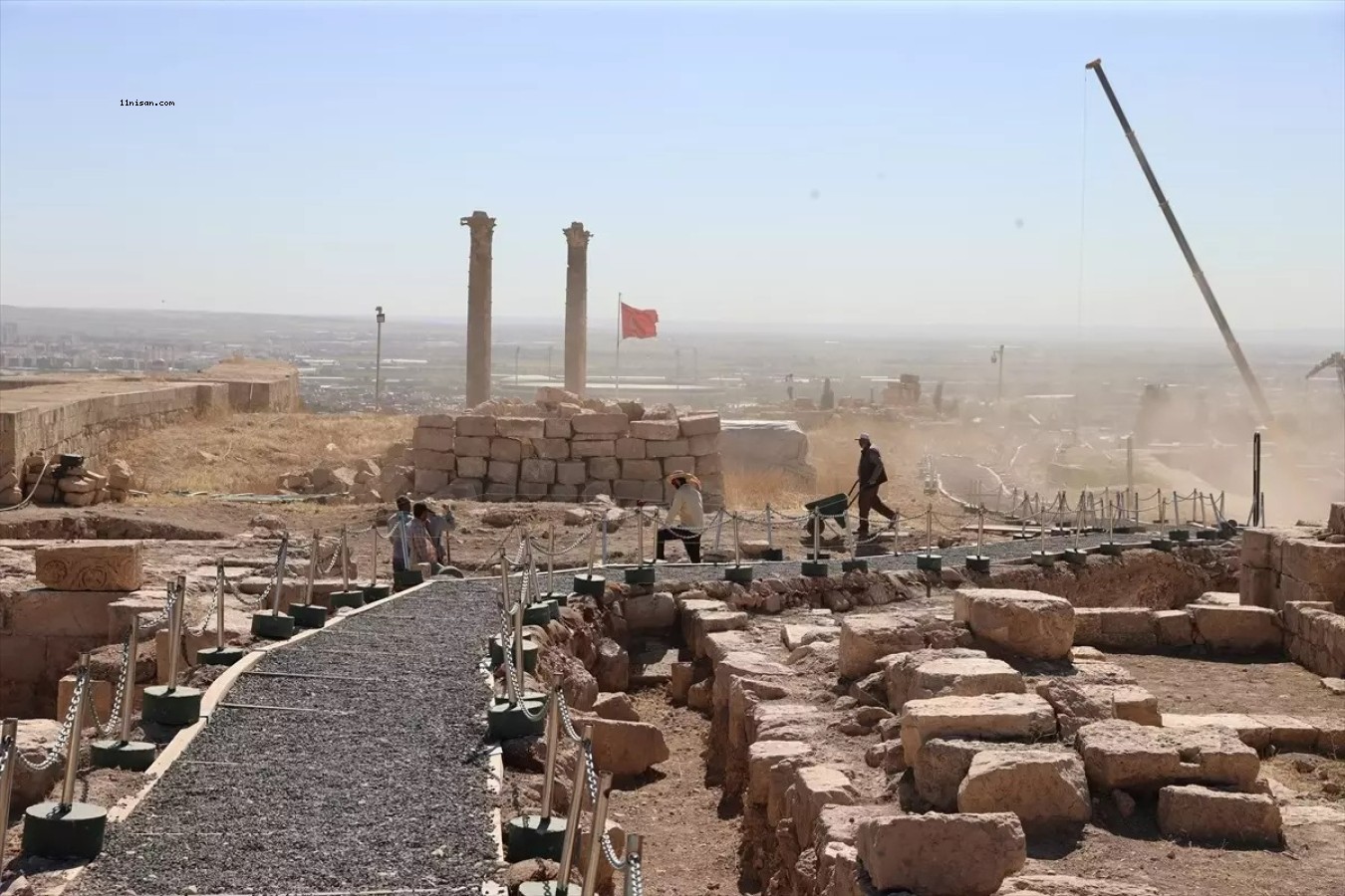 Urfa Kalesi’nde Kraliyet Mezarı mı? Bin 500 Yıllık Gizem Gün Yüzüne Çıktı!;