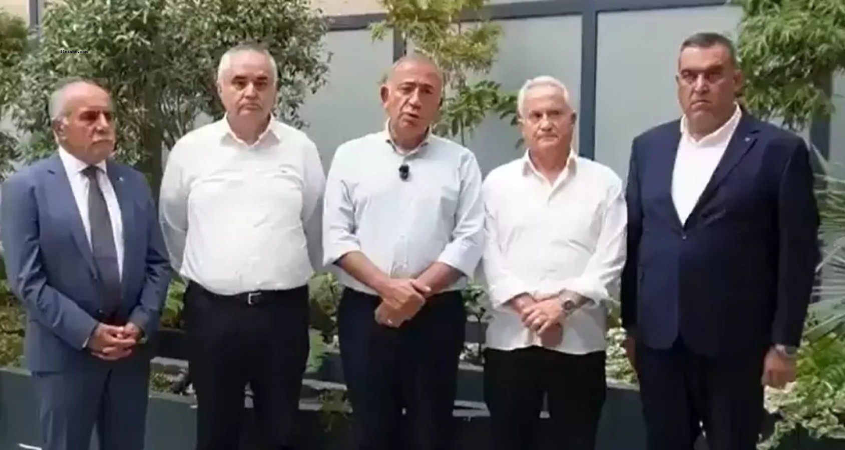 CHP’DE KRİZ DERİNLEŞİYOR: TEKİN VE EKİBİNDEN KONUŞULACAK SÖZLER