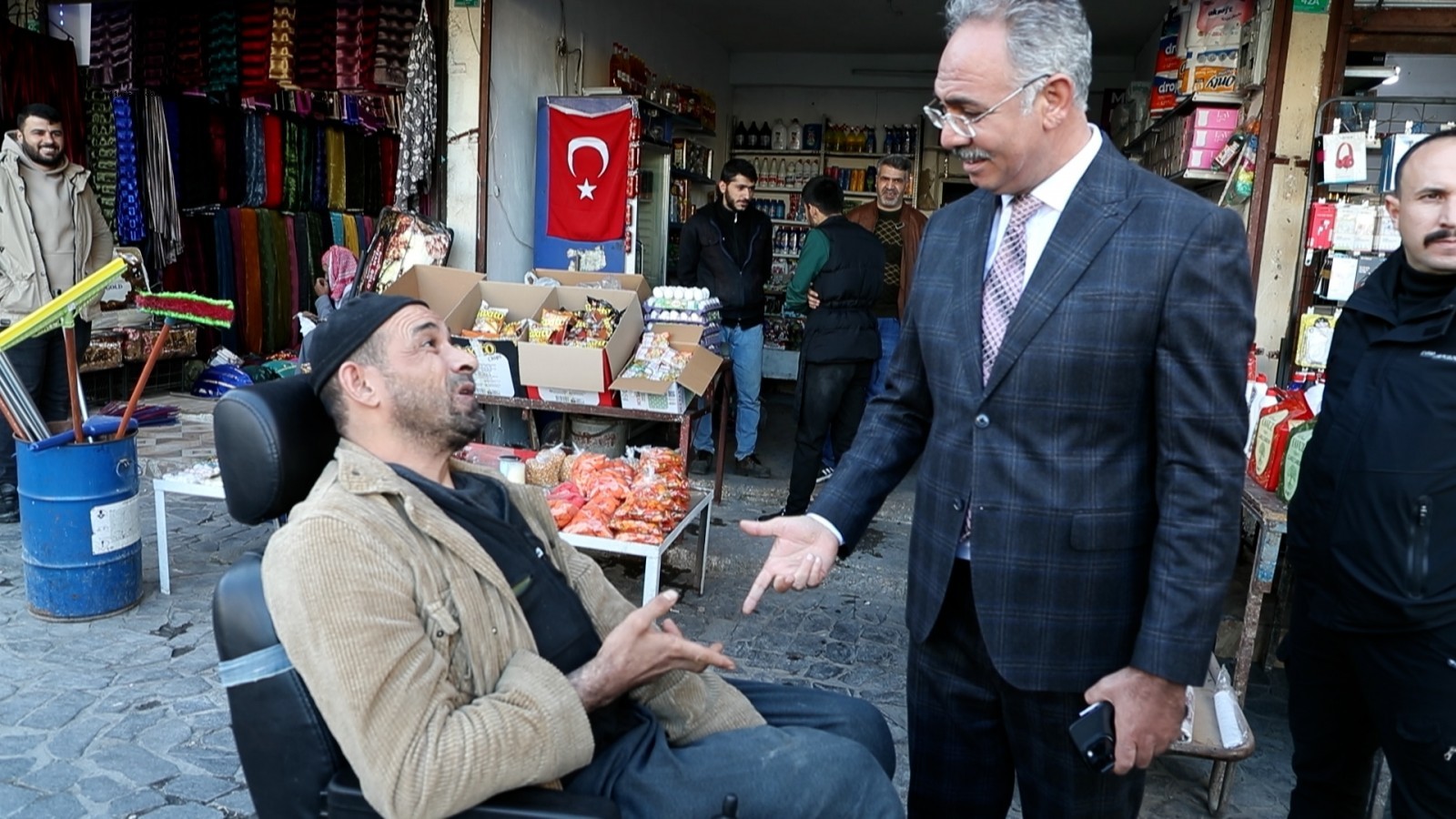 Harrankapı’da Halkla Buluşan Başkan Kuş, Fırın Borçlarını Sildi;