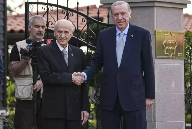 35 dakikalık zirve! İşte Erdoğan-Bahçeli görüşmesinin perde arkası;