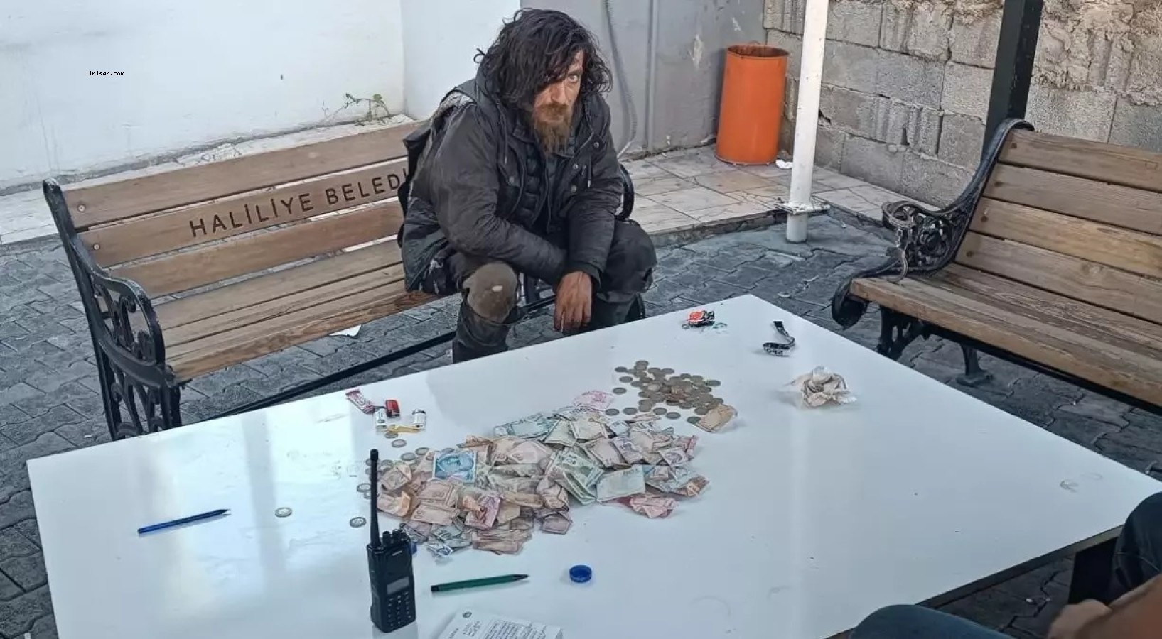 ŞANLIURFA'DA DİLENCİ OPERASYONU : ÜZERİNDE ÇIKAN PARA ŞAŞIRTTI!;