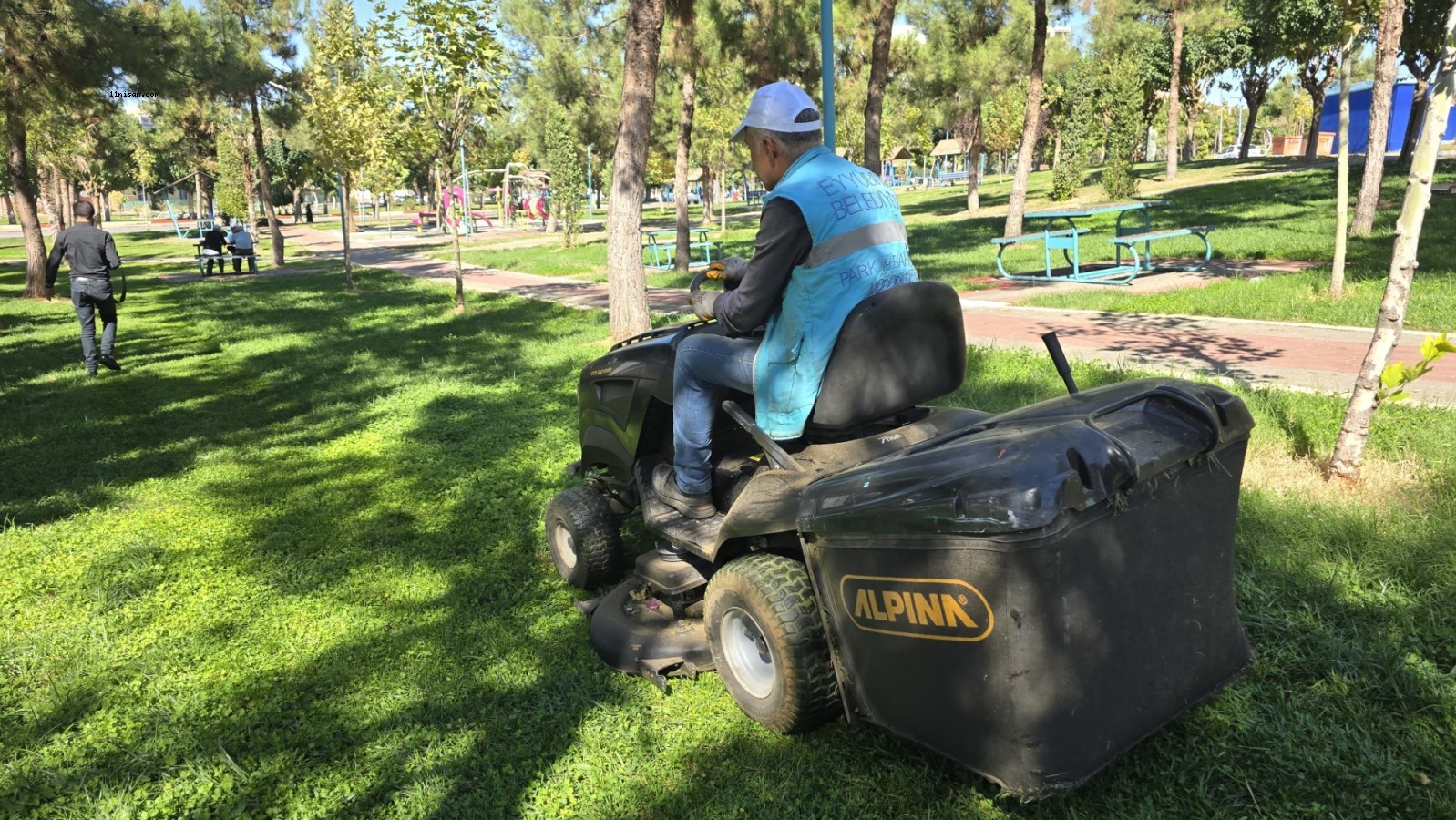 Eyyübiye parklarında bakım zamanı;