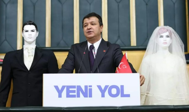 TBMM'DE İLGİNÇ GÖRÜNTÜ! KÜRSİYE BÖYLE ÇIKTI