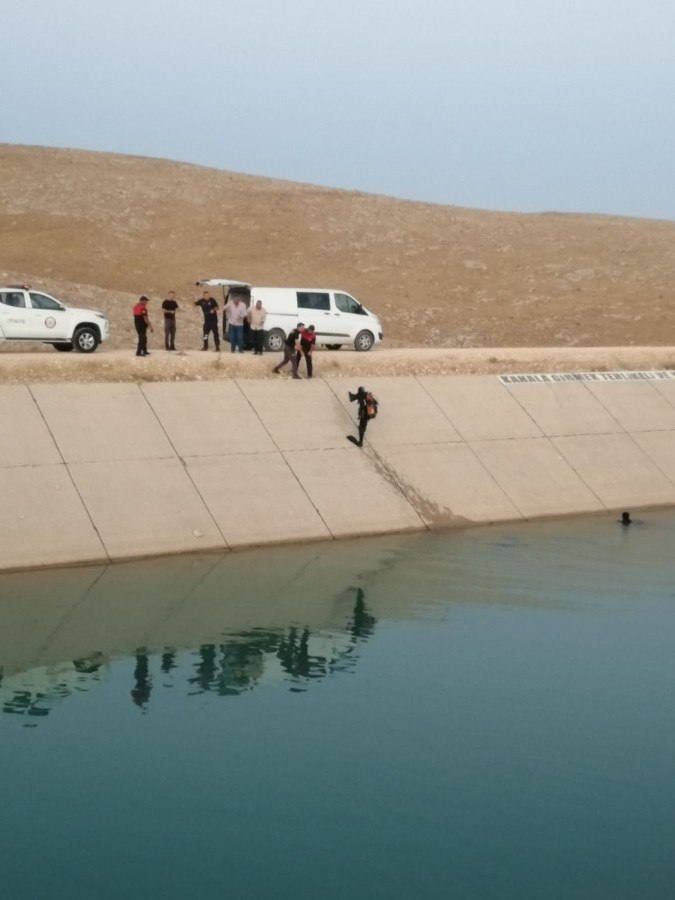 Şanlıurfa'da serinlemek için kanala giren genç boğuldu;