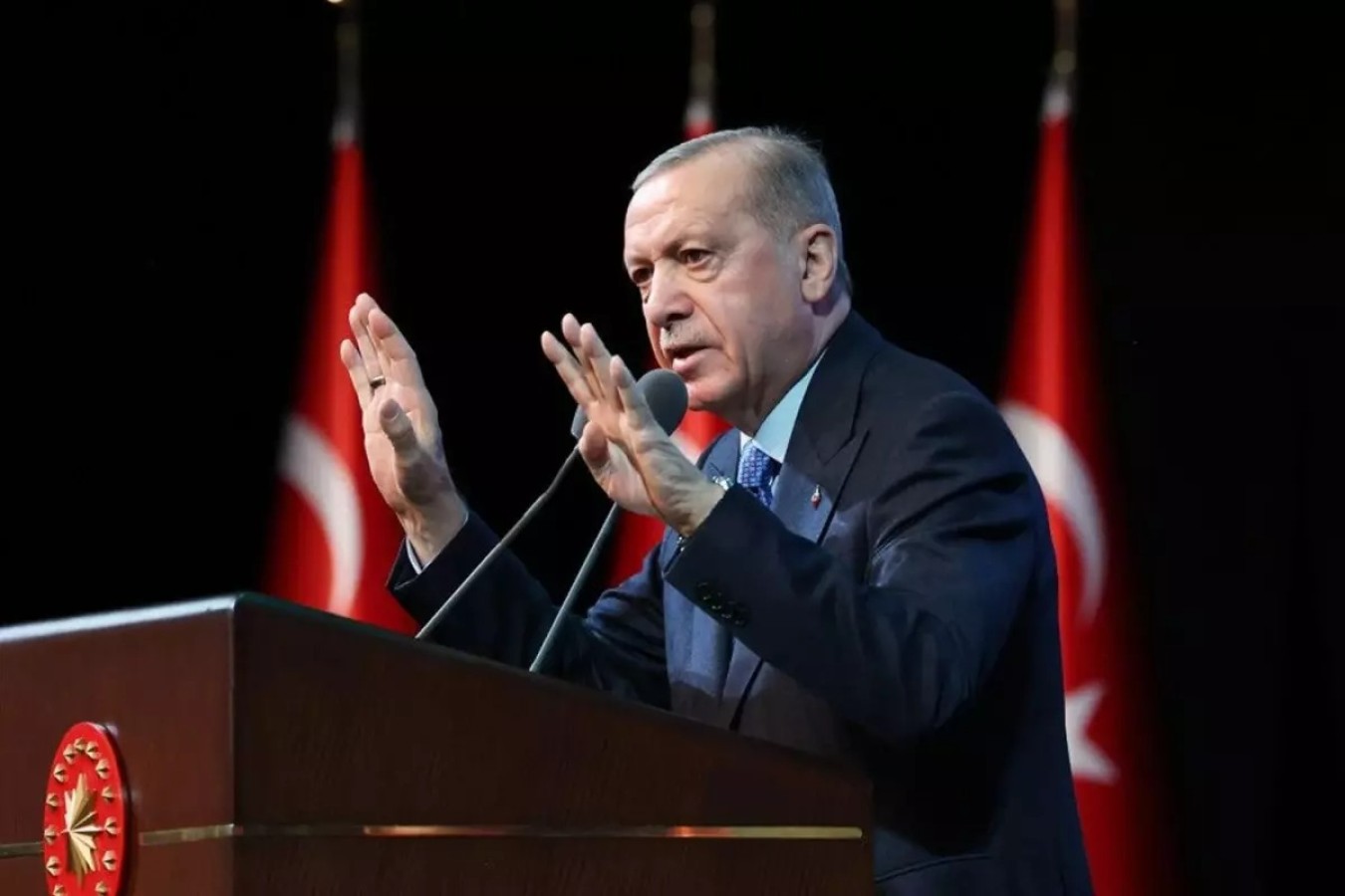 ERDOĞAN'IN KORUMAYA ALDIĞI BAKAN: BU YIL ONU SIKIŞTIRMAYIN;