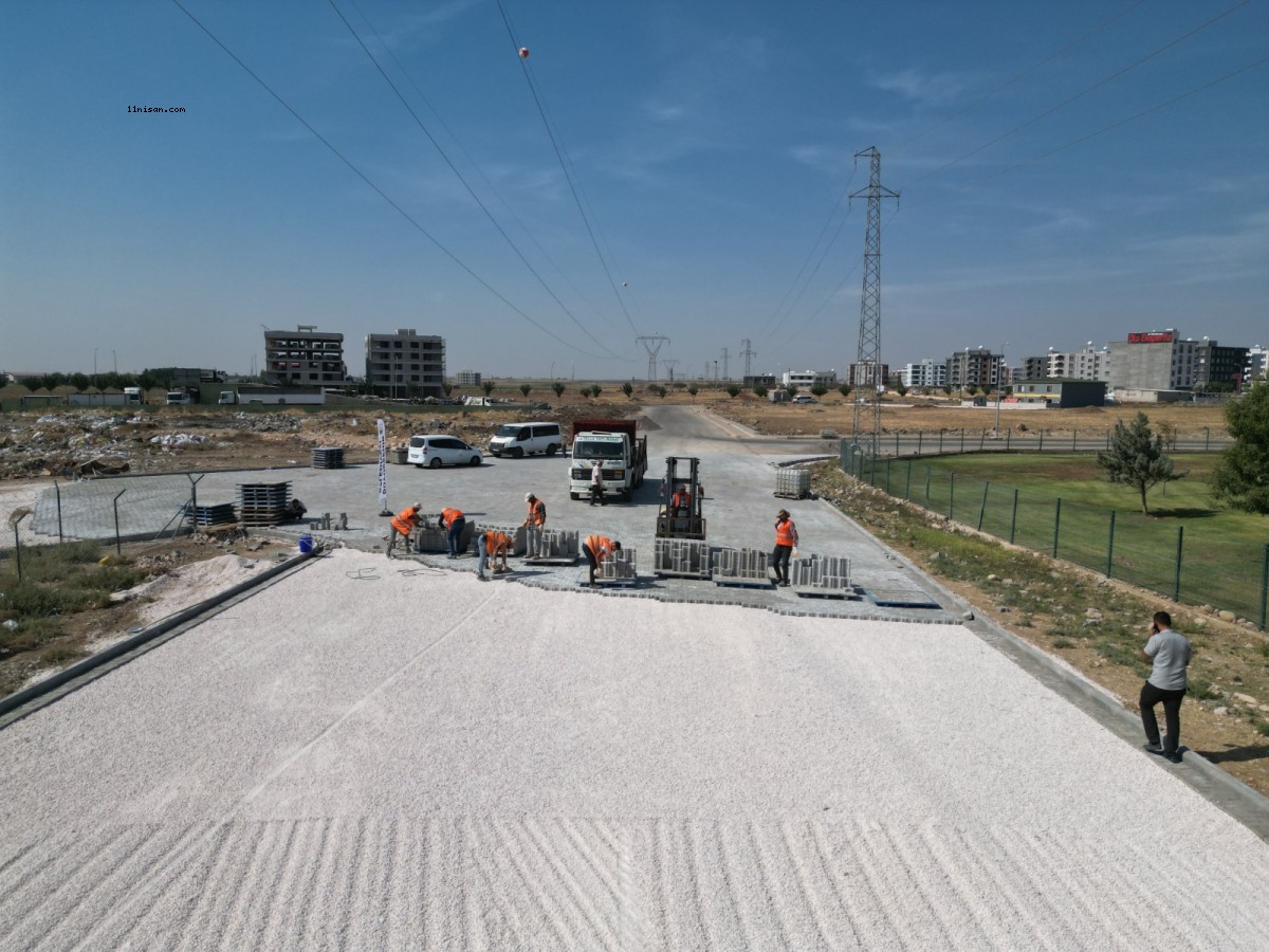 ŞANLIURFA'DA YENİ PARKE TAŞI DÖŞEME ÇALIŞMALARI TAMAMLANDI;