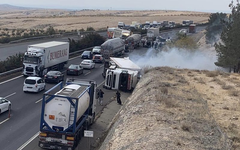 Birecik’te korkunç kaza: 1 ölü, 4 yaralı;