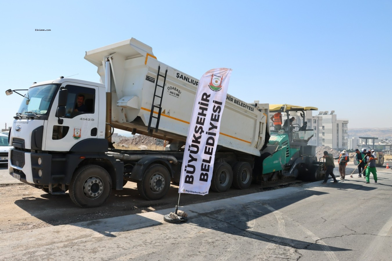 BÜYÜKŞEHİR’DEN KENTİN DÖRT BİR YANINDA ASFALT ÇALIŞMASI;