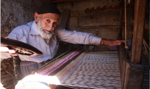 Urfa’nın son ve en eski çulhalarından Mustafa Kırmızıdeve hayatını kaybetti