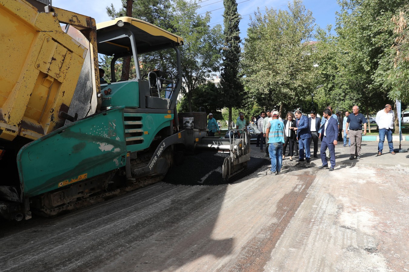 Haliliye'de merkez mahallerde asfaltlama çalışması devam ediyor;