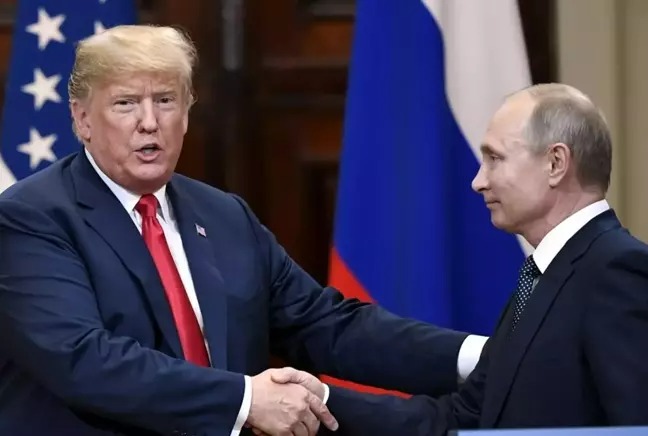 PUTİN'NİN ISRARI SONRASI TRUMP İSTANBUL KARARINI DEĞİŞRTİRDİ