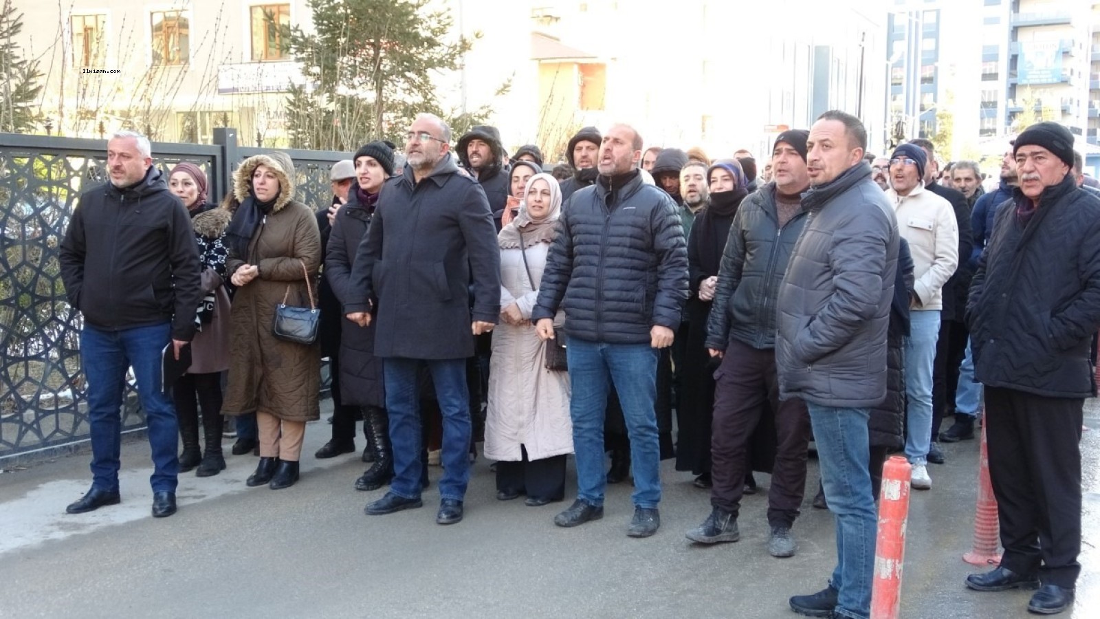 Dondurucu soğukta 290 günlük adalet nöbeti...;