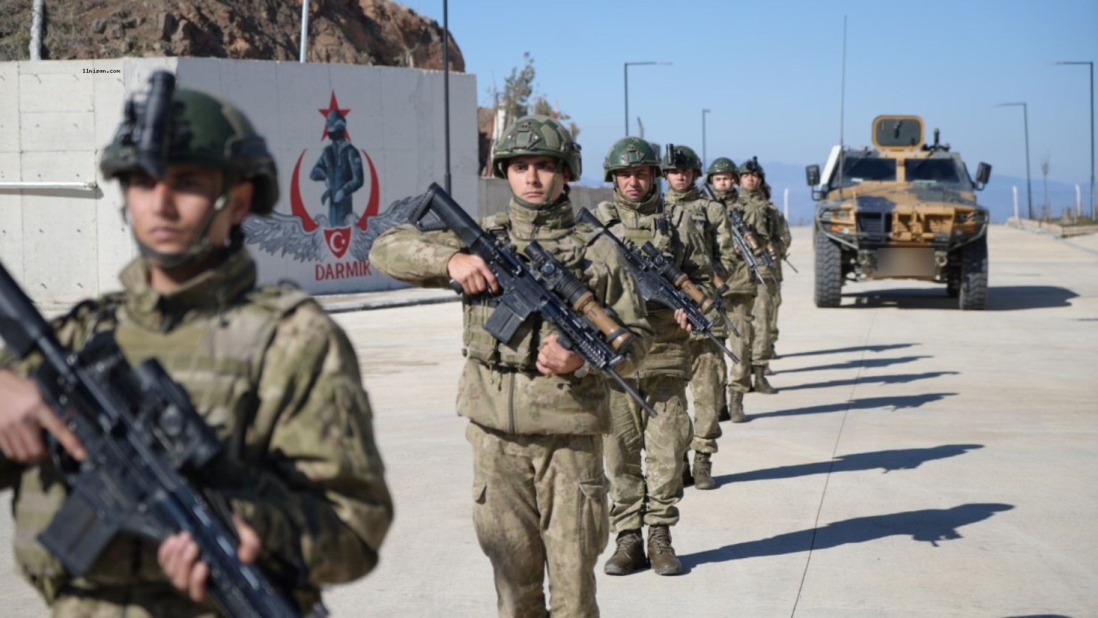 Mehmetçik sınır hattında yerli ve milli sistemlerle 7/24 görevde...;