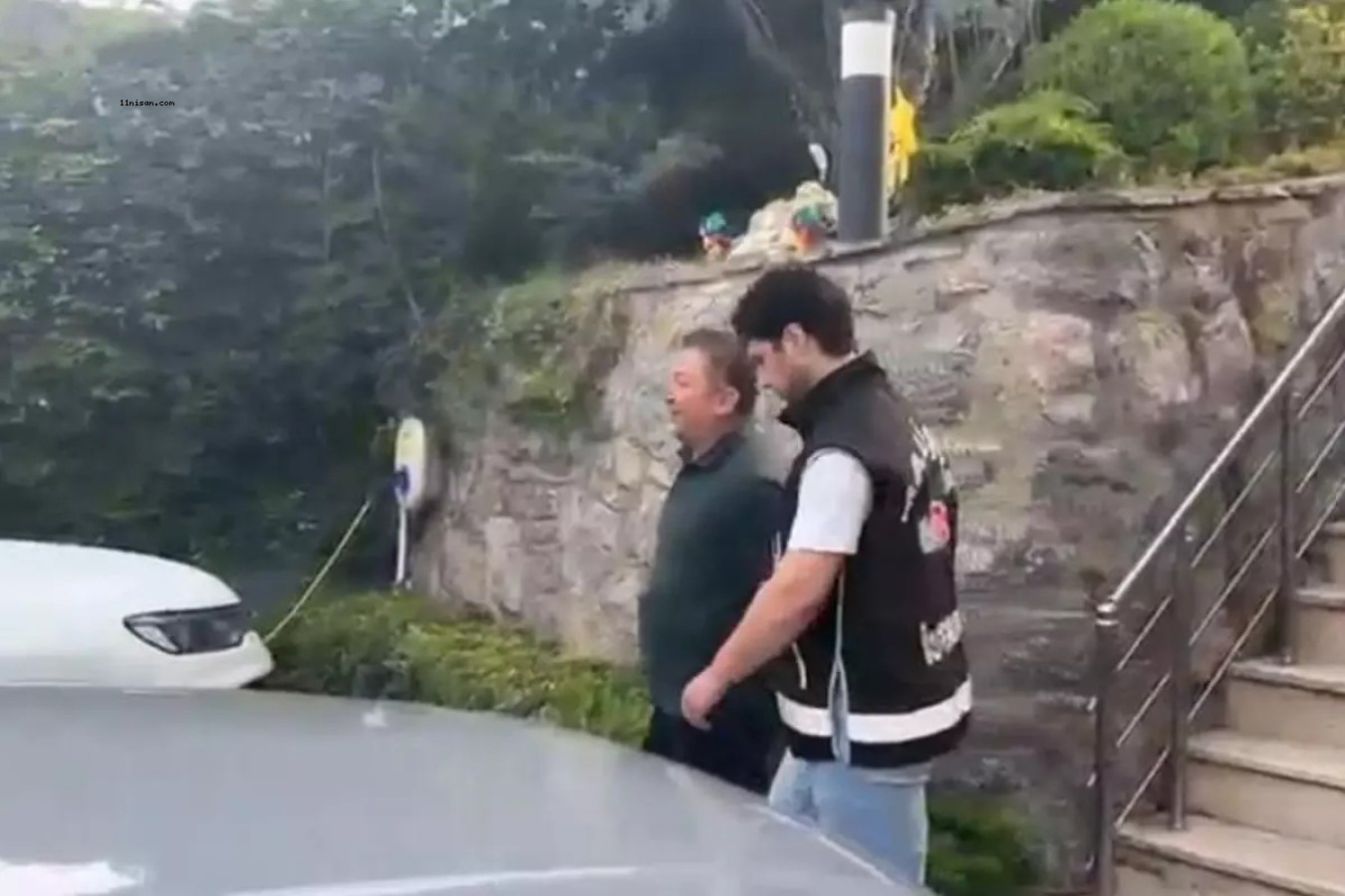 MİT'TEN FETÖ OPERASYONU! ÜNLÜ ZİNCİR MARKET VE TATLICIYA KAYUM ATANDI;