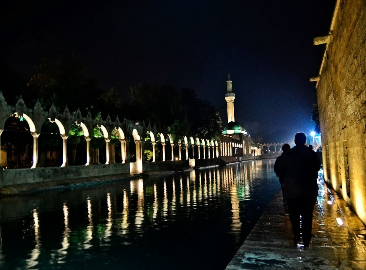 URFA'NIN KAYIP HALK HİKAYELERİ;